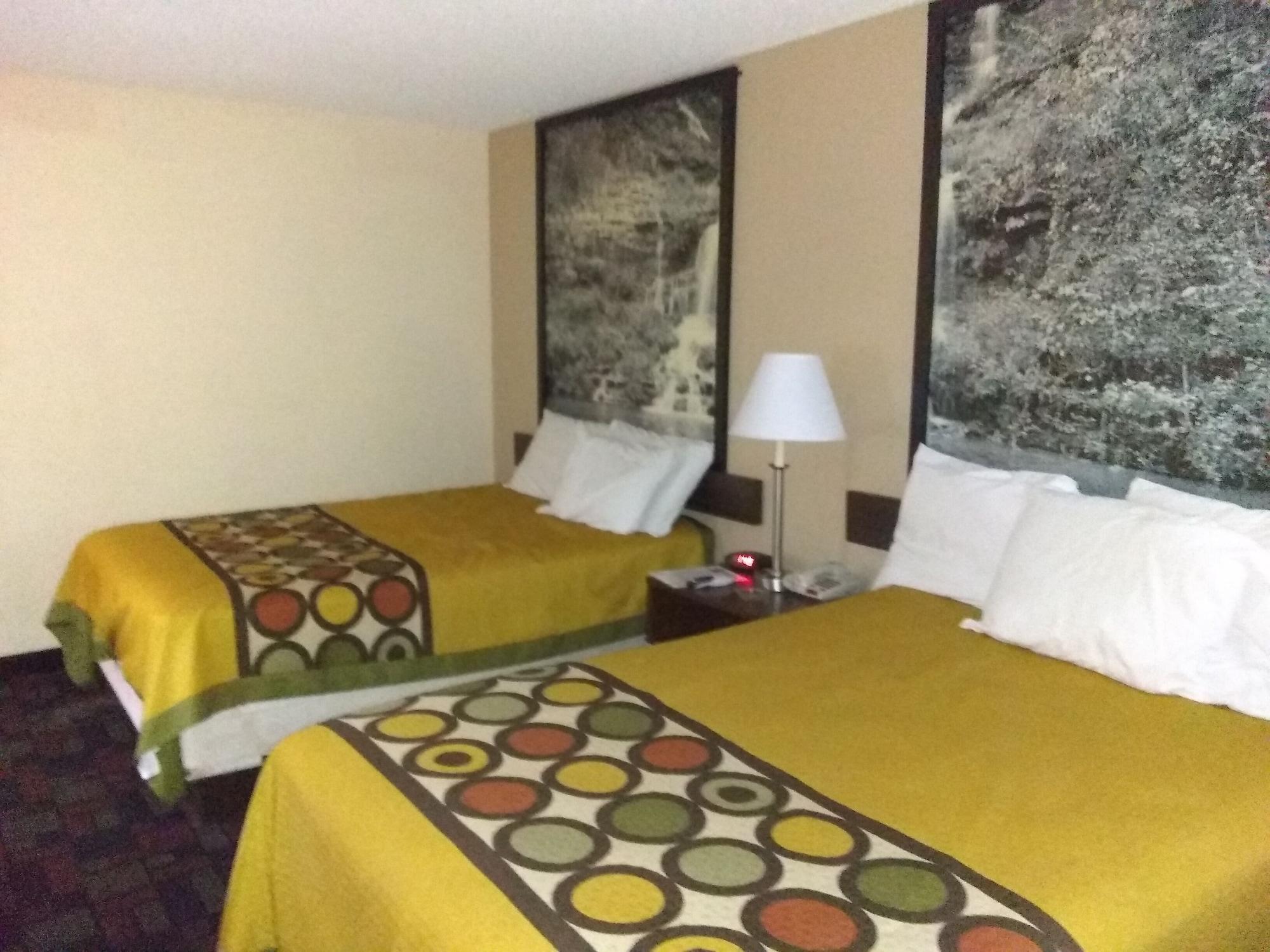 Super 8 By Wyndham Boonville Ngoại thất bức ảnh