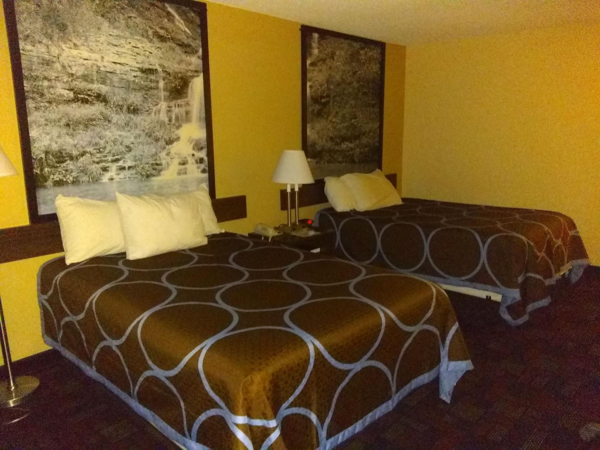 Super 8 By Wyndham Boonville Ngoại thất bức ảnh